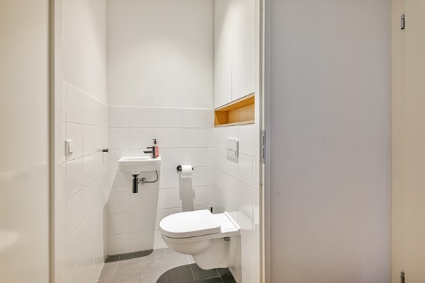 Medium property photo - Nida Senffstraat 11, 1095 MX Amsterdam